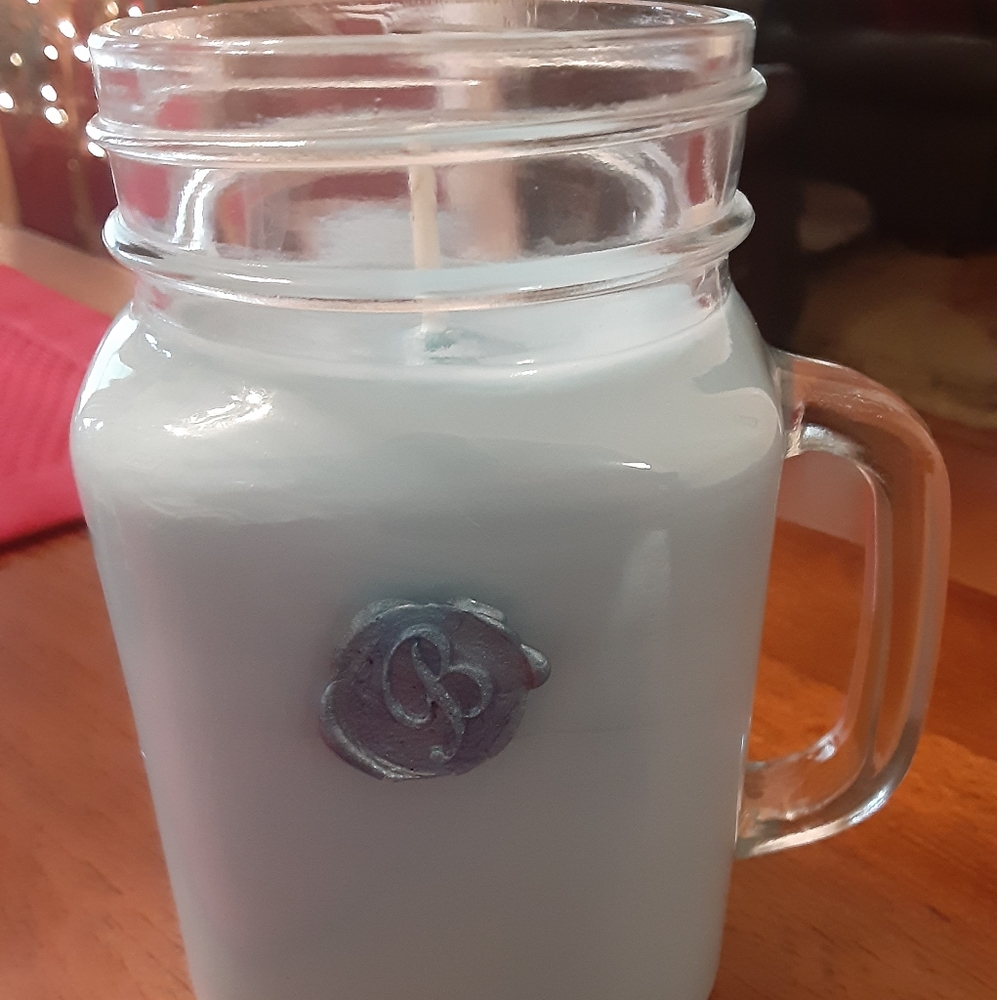 100% Hand poured, hand crafted Soy Candles